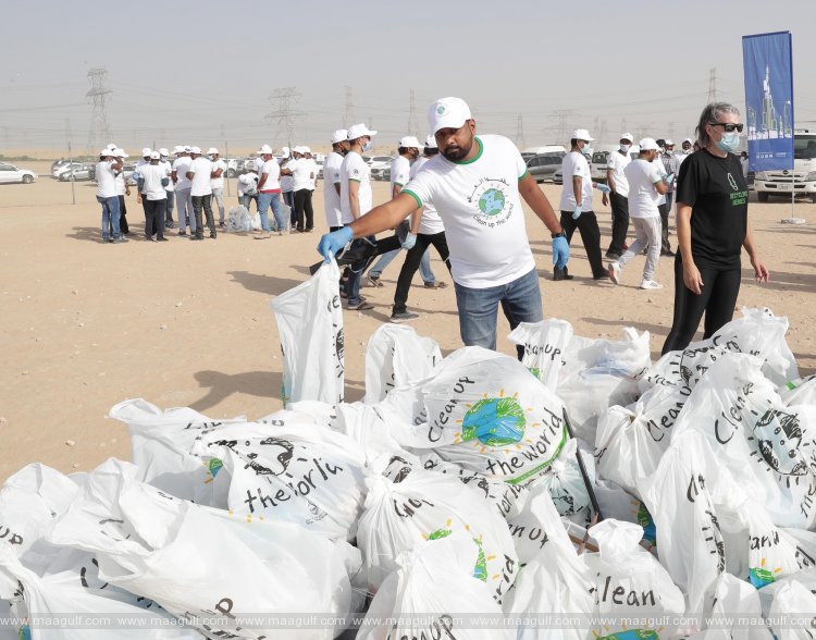 Dubai Municipality organizes community volunteering public cleanliness event